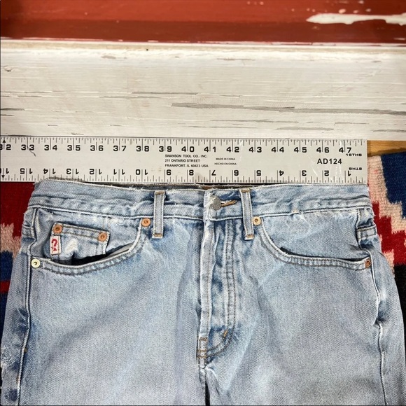 Guess Retro High Waisted vintage Jeans Distressed light wash Size 29 VTG - Picture 5 of 5